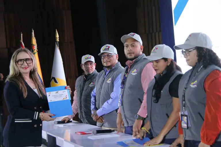 En Coro se realizó la ceremonia de proclamación del gobernador Víctor Clark Boscán, diputados y legisladores por la Oficina Regional del CNE.