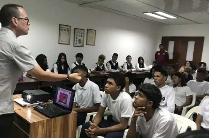 En el Centro de Formación Socialista del Inces, se llevó a cabo una importante charla titulada: Deberes, derechos, leyes y acoso escolar, acción preventiva.
