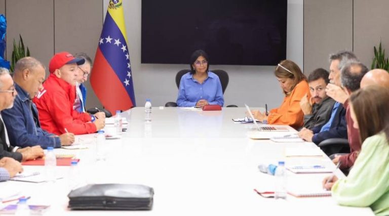 Ingreso mínimo integral revisan la Vicepresidenta y la CBST