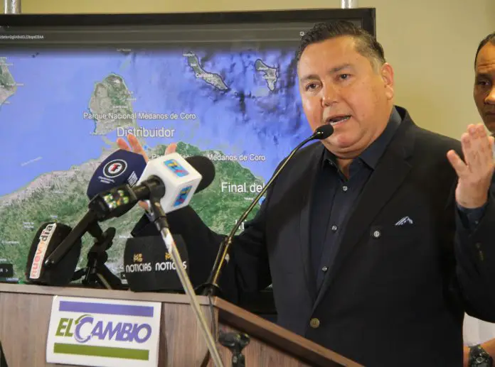 El candidato a la Gobernación de Falcón, Javier Bertucci, asegura en rueda de prensa este martes que el 25 de mayo llegará el cambio a Falcón.