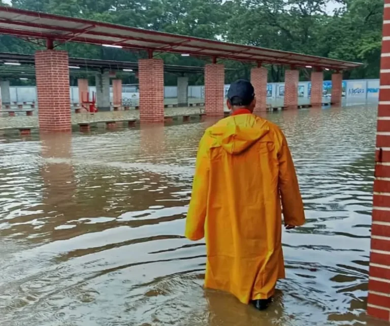 Lluvias en Portuguesa causan colapso vial (+FOTOS)