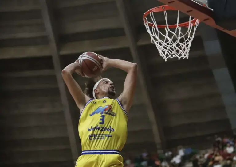 En la octava semana de la Superliga el MVP fue Michael Bryson
