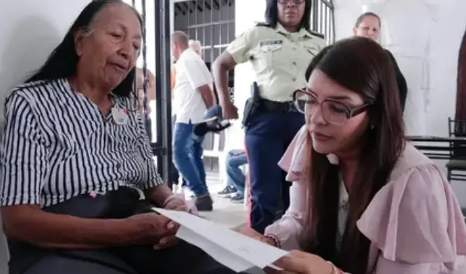 La edición número 50 del programa social “Miranda Contigo” estuvo dedicada para homenajear con aportes en salud a las madres del municipio Miranda.