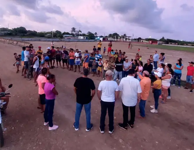 Dentro de las actividades desplegadas por el comando de campaña de la Alianza Democrática, Oscar García visitó el municipio Silva y Monseñor Iturriza.