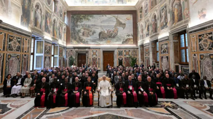 El Papa León XIV se reunió con la Comisión de Conferencias Episcopales Europeas para trabajar en pro de una paz en Ucrania.