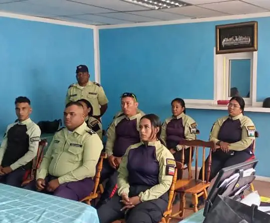 Funcionarios adscritos a Polimiranda recibieron formación en materia de protección de niños, niñas y adolescentes por parte del CMDNNA.