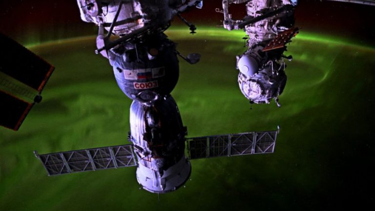 Construirán central eléctrica en la Luna para 2036