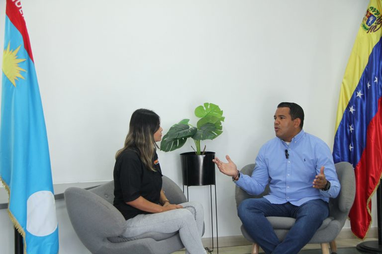 El candidato a la Gobernación de Falcón por el Gran Polo Patriótico Simón Bolívar, Víctor Clark, indicó que su candidatura habla con hechos.
