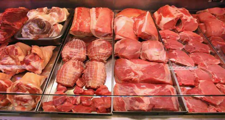 Carne y pollo estables en dólares, pero más caros en bolívares