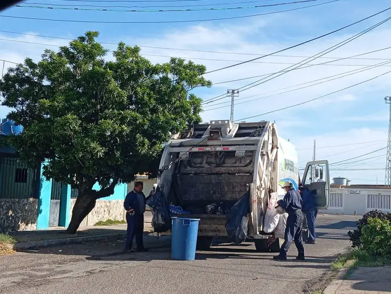 Gobierno municipal refuerza servicio de aseo en María Auxiliadora