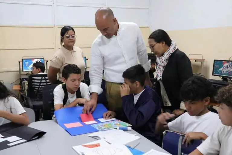 Anuncian nuevo plan de enseñanza para el próximo año escolar