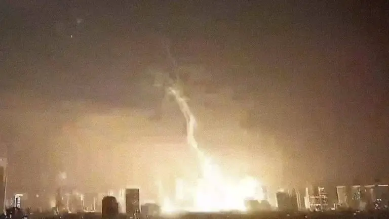 Irán bombardea sede del Ministerio de Defensa israelí