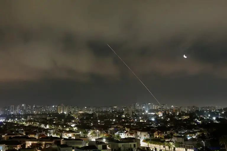 Israel interceptó un misil balístico lanzado desde Irán