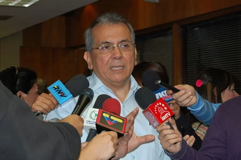 ÚLTIMA HORA| Detienen al exministro de Finanzas, Rodrigo Cabezas