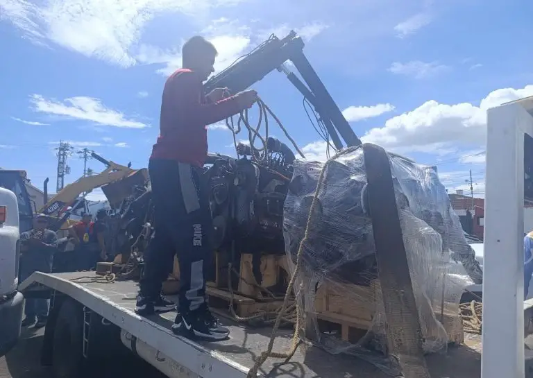 Alcaldía de Carirubana entrega repuestos para recuperar camiones compactadores