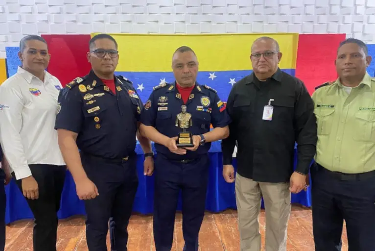 El Comisario Mayor Guillermo Parra Pulido visitó el estado Falcón para reconocer al personal destacado en los Cuadrantes de Paz.