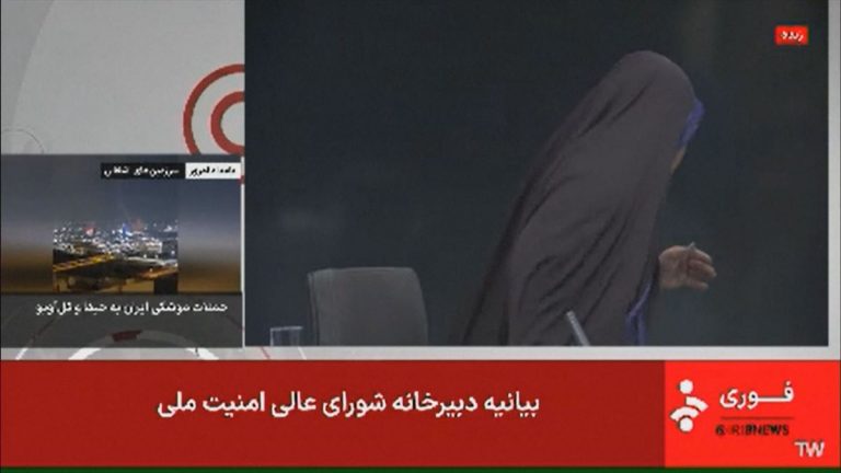 Israel ataca la televisión estatal de Irán mientras emitía en directo (+VIDEO)