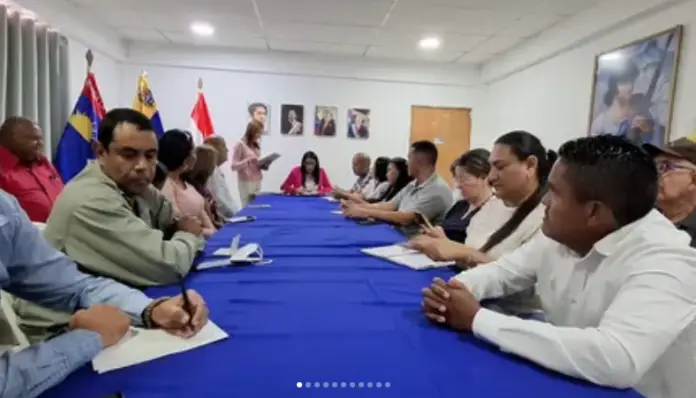 Este jueves el Consejo Local de Planificación Pública del municipio Federación sostuvo una mesa de trabajo para afinar las estrategias que faciliten la transferencia de recursos al poder popular como una manera de fortalecer a los 21 circuitos comunales.