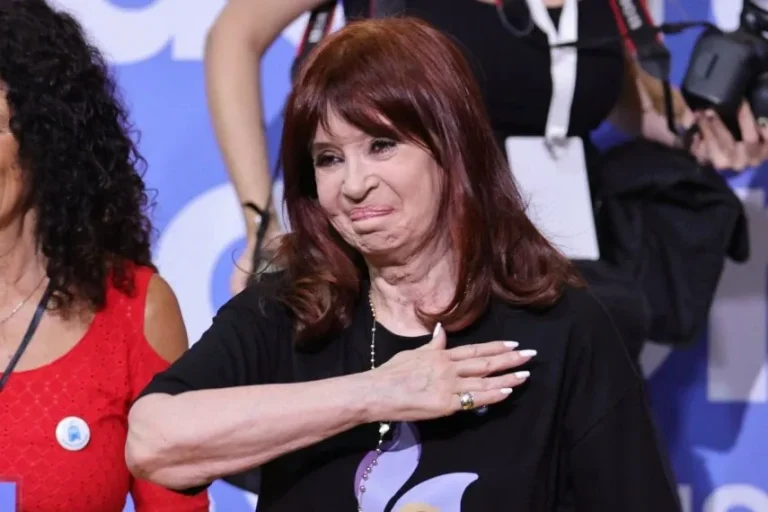 Venezuela tilda de «golpe político» fallo contra Cristina Fernández en Argentina