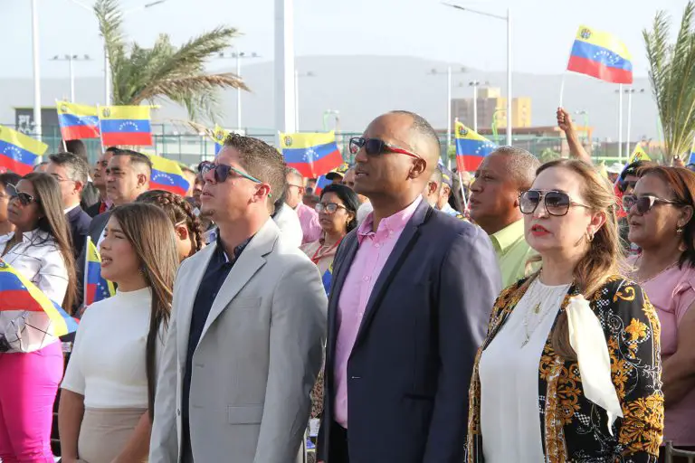 Con una sesión especial, el Consejo Legislativo del estado Falcón juramentó al ciudadano Víctor Clark Boscán como gobernador del estado Falcón