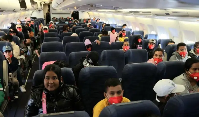 Llegan a Venezuela 252 deportados desde México