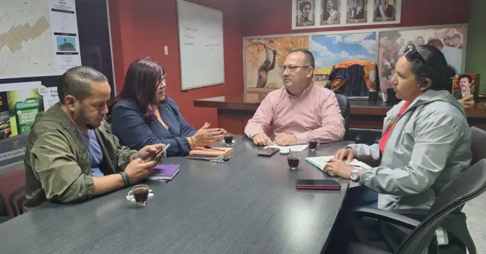 Inces y Corfalmi acordaron impulsar un plan de formación técnica profesional en el área minera dirigido al personal de la corporación.