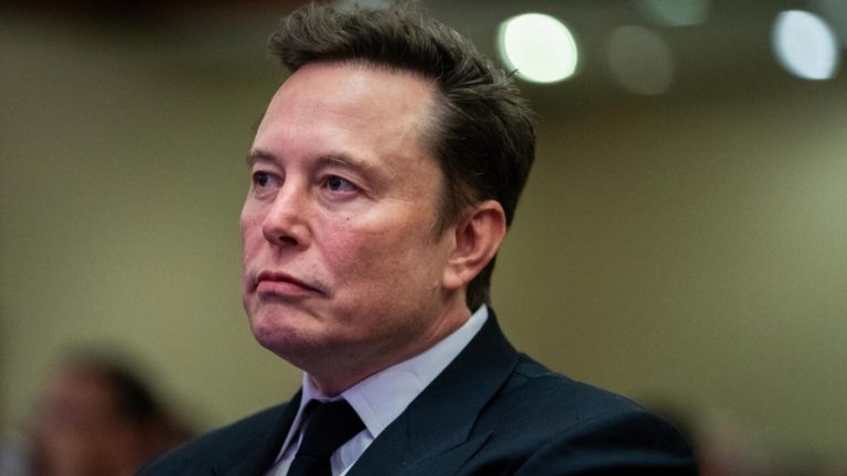 Elon Musk lanza encuesta para fundar nuevo partido político
