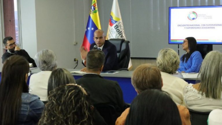Ministro de Educación insta a respetar el calendario escolar