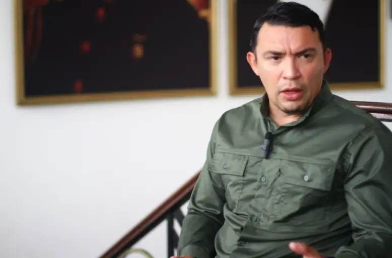 El médico y revolucionario, Henry Hernández, fue escogido como el candidato del oficialismo para optar a una reelección.
