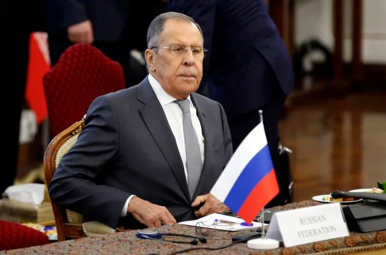 Canciller ruso: «La Tercera Guerra Mundial podría estar muy cerca»