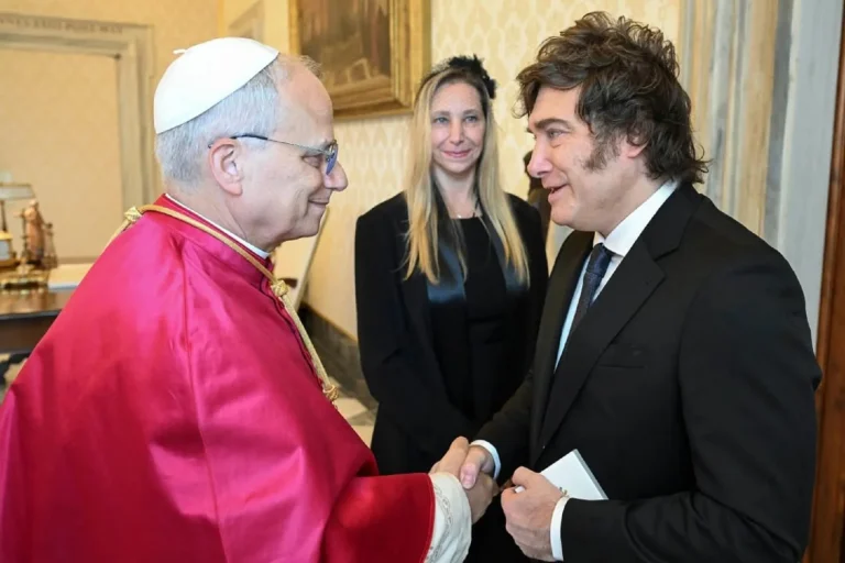 León XIV confirma próxima visita a Argentina tras reunirse con Milei