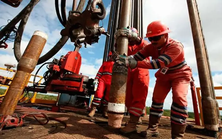 Venezuela sigue produciendo un millón de barriles de petróleo diarios