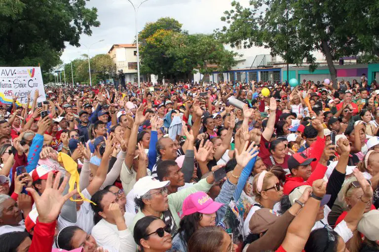Los aspirantes del GPPSB a las 25 Alcaldías del estado Falcón formalizaron sus candidaturas ante la Oficina regional del CNE este martes.