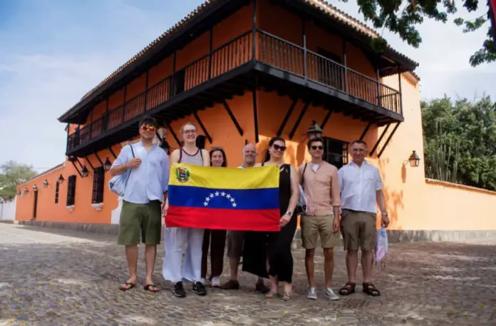 CORFALTUR junto a la Secretaría de Turismo, Mintur, Inatur y Corpotulipa realizaron recorrido por el Centro Histórico con Touroperadores.