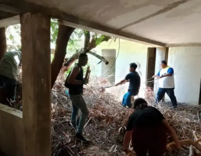 La visión de una UNEARTE con sede propia en Coro toma forma día a día. Los trabajos de limpieza en su futura sede universitaria.