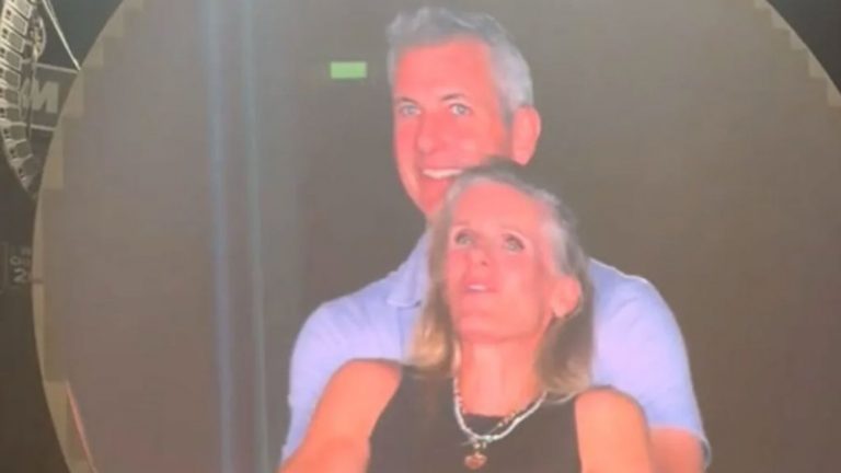 Andy Byron renunció después del concierto de Coldplay