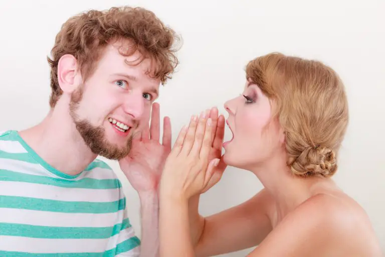 ¿Por qué nos fascina el chisme?: orígenes de este controvertido comportamiento