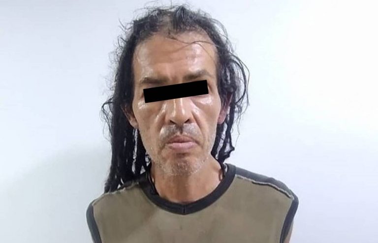 Agredió a su expareja y la amenaza con difundir un video íntimo de ella en redes