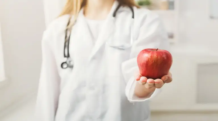 Consumir manzanas fortalece el sistema inmune y protege el corazón