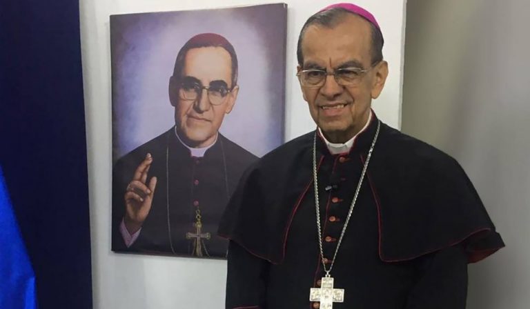 Migrantes venezolanos: Cardenal salvadoreño exige información