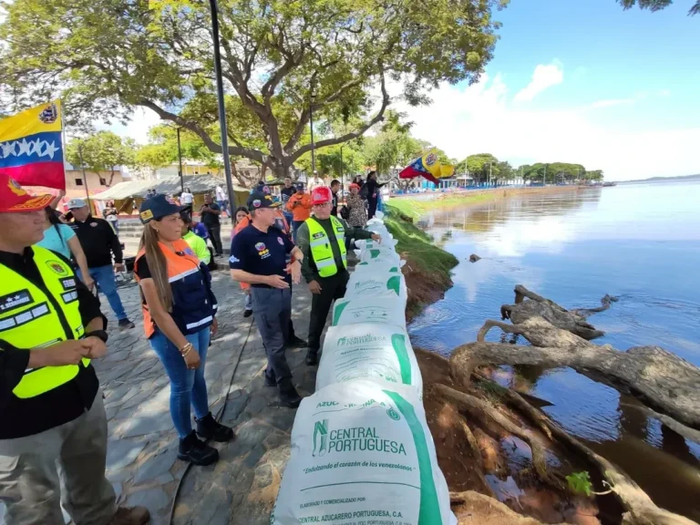 Crecida del río Orinoco afecta a ocho sectores de Bolívar