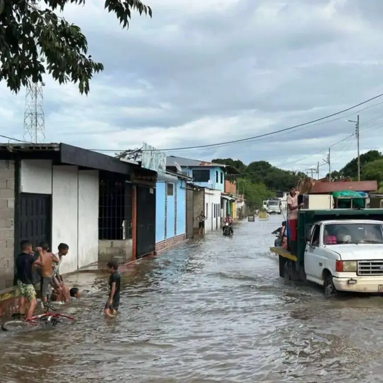 Alerta máxima en Amazonas: Río Orinoco se desborda en casi un metro