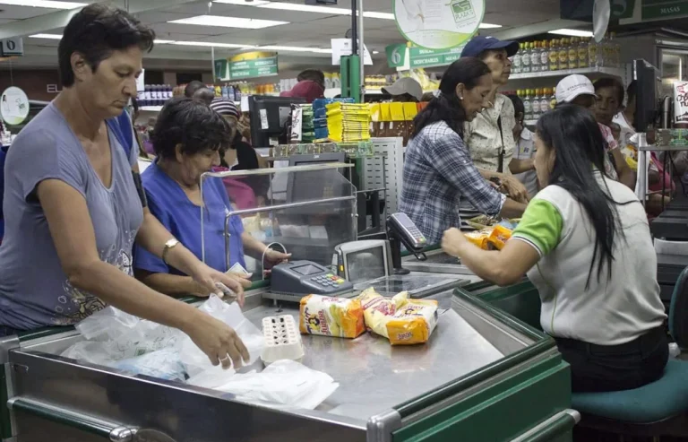 Meganálisis| 8 de cada 10 hogares venezolanos viven con menos de 250 dólares