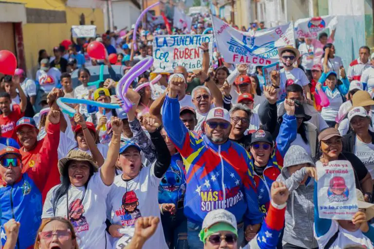 Arranque de campaña victorioso se vivió en Colina con Rubén Molina