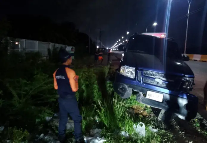 Durante la madrugada de este martes un accidente vial tipo colisión con objeto fijo se suscitó en la avenida Intercmonunal Coro - La Vela