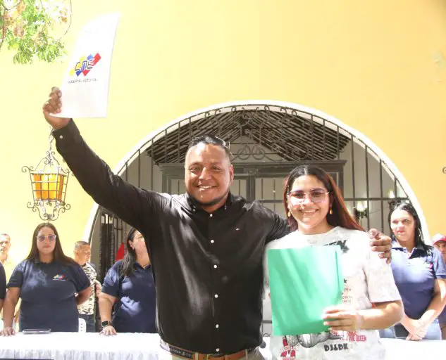Principal: Oscar Lázaro Suplente: