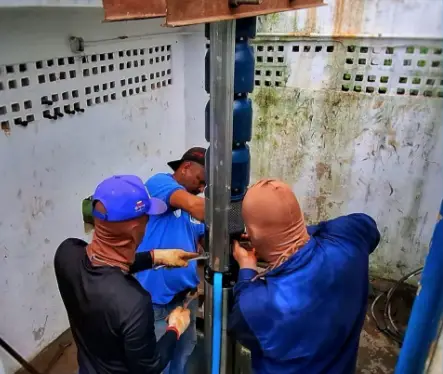El gobernador Víctor Clark logró la instalación de un equipo sumergible para impactar en más de 4 mil familias de Tucacas, municipio Silva.