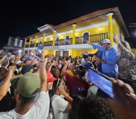 El candidato unitario de la oposición para el municipio Laurencio Silva, Osnel Arnías consiguió ratificar su liderazgo como alcalde.
