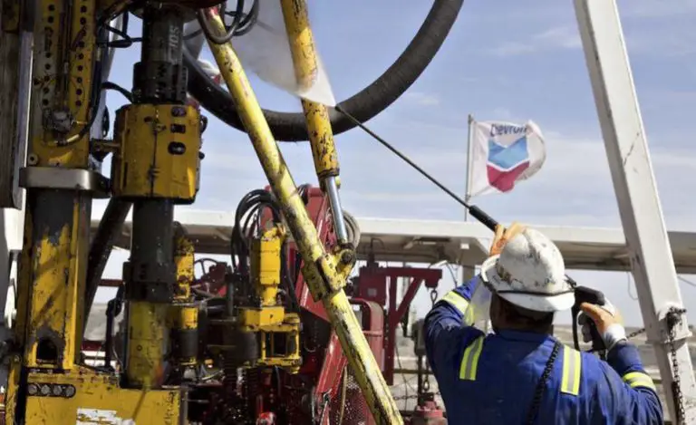 Chevron recibe licencia restringida de EE. UU. para operar en Venezuela