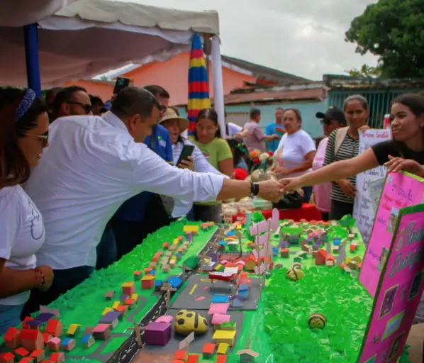 Con la participación de los ocho circuitos comunales del municipio Píritu, el gobernador Víctor Clark encabezó un despacho comunal.